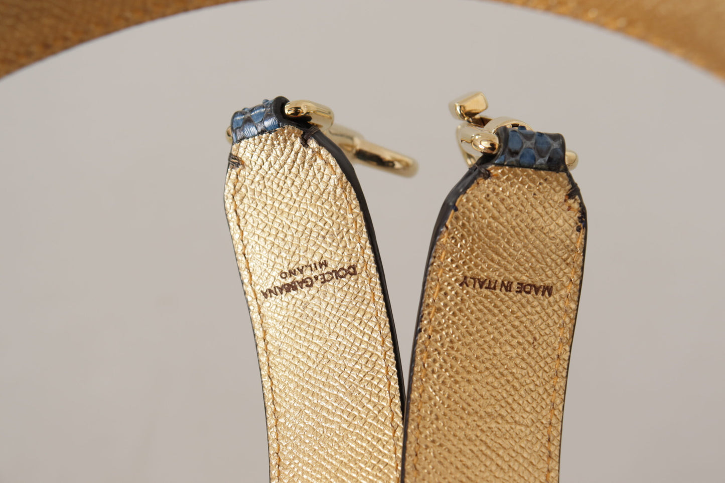 Dolce & Gabbana – Eleganter Schultertaschengurt aus Leder in Blau