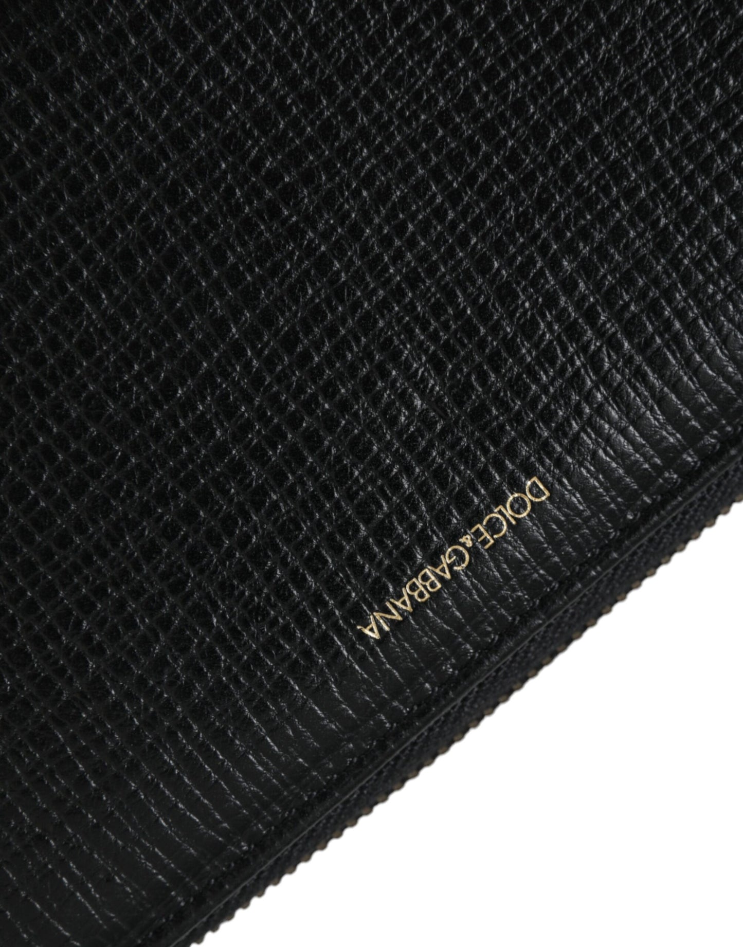 Dolce & Gabbana – Kontinentale Geldbörse aus schwarzem Leder mit Logo-Patch und Rundum-Reißverschluss