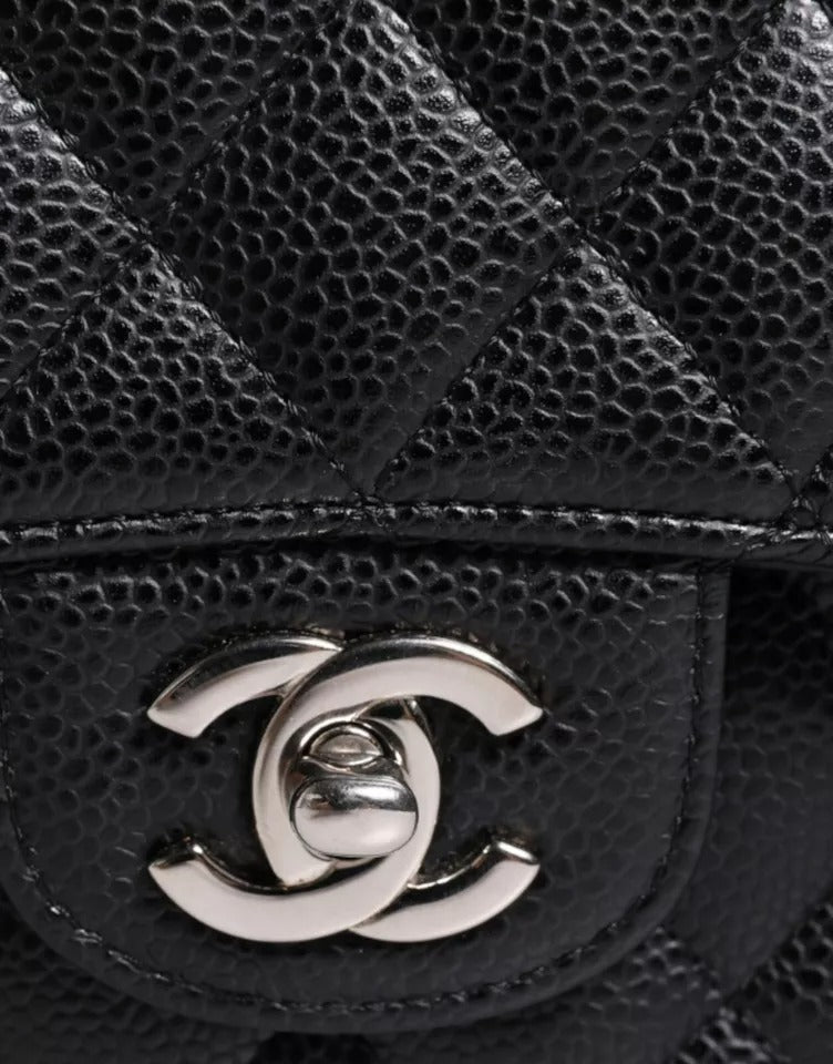 Chanel Black Caviar Medium Classic Double Flap Schultertasche in gestepptem Silber