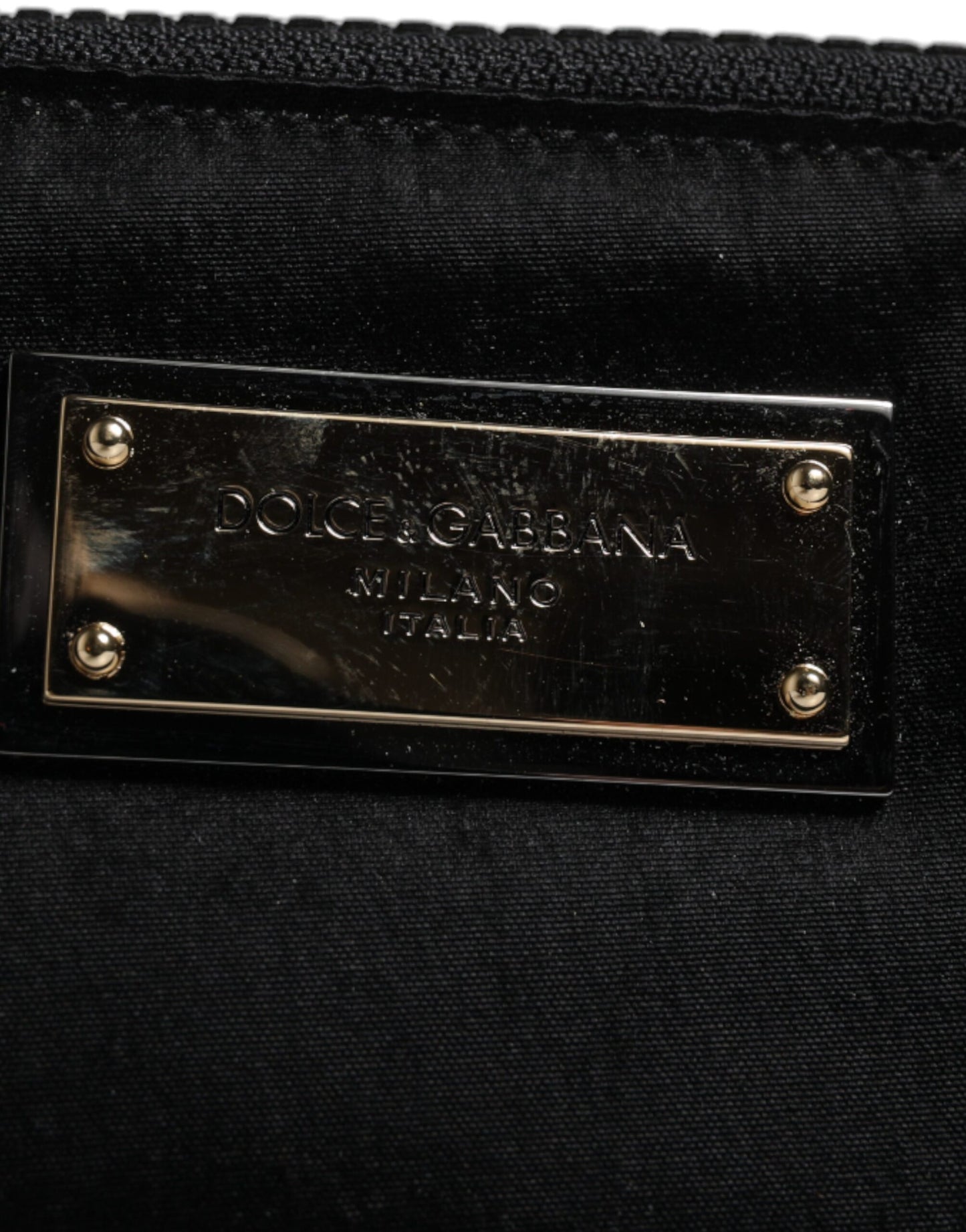 Dolce & Gabbana – Schwarze Clutch aus Nylon mit Schlüsselanhänger und Logo-Schild