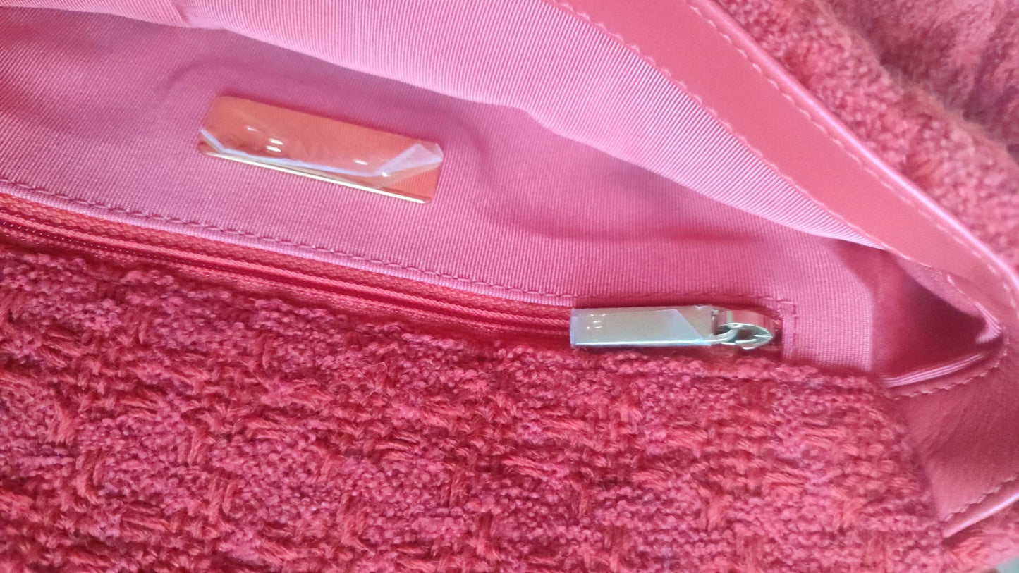 Sac à main Chanel en tweed rouge à deux voies avec chaîne moyenne
