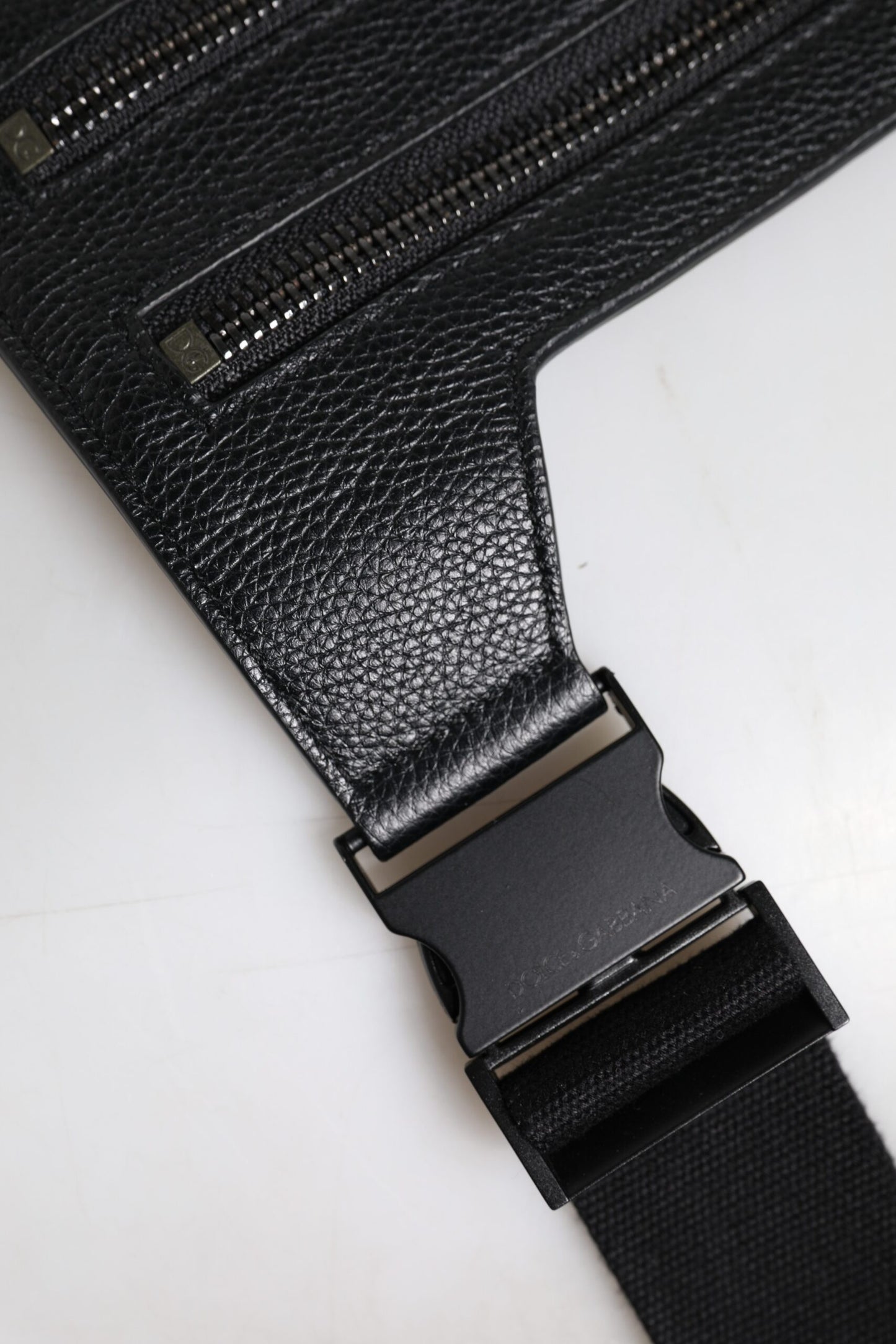 Dolce & Gabbana – Messenger-Umhängetasche aus schwarzem Kalbsleder