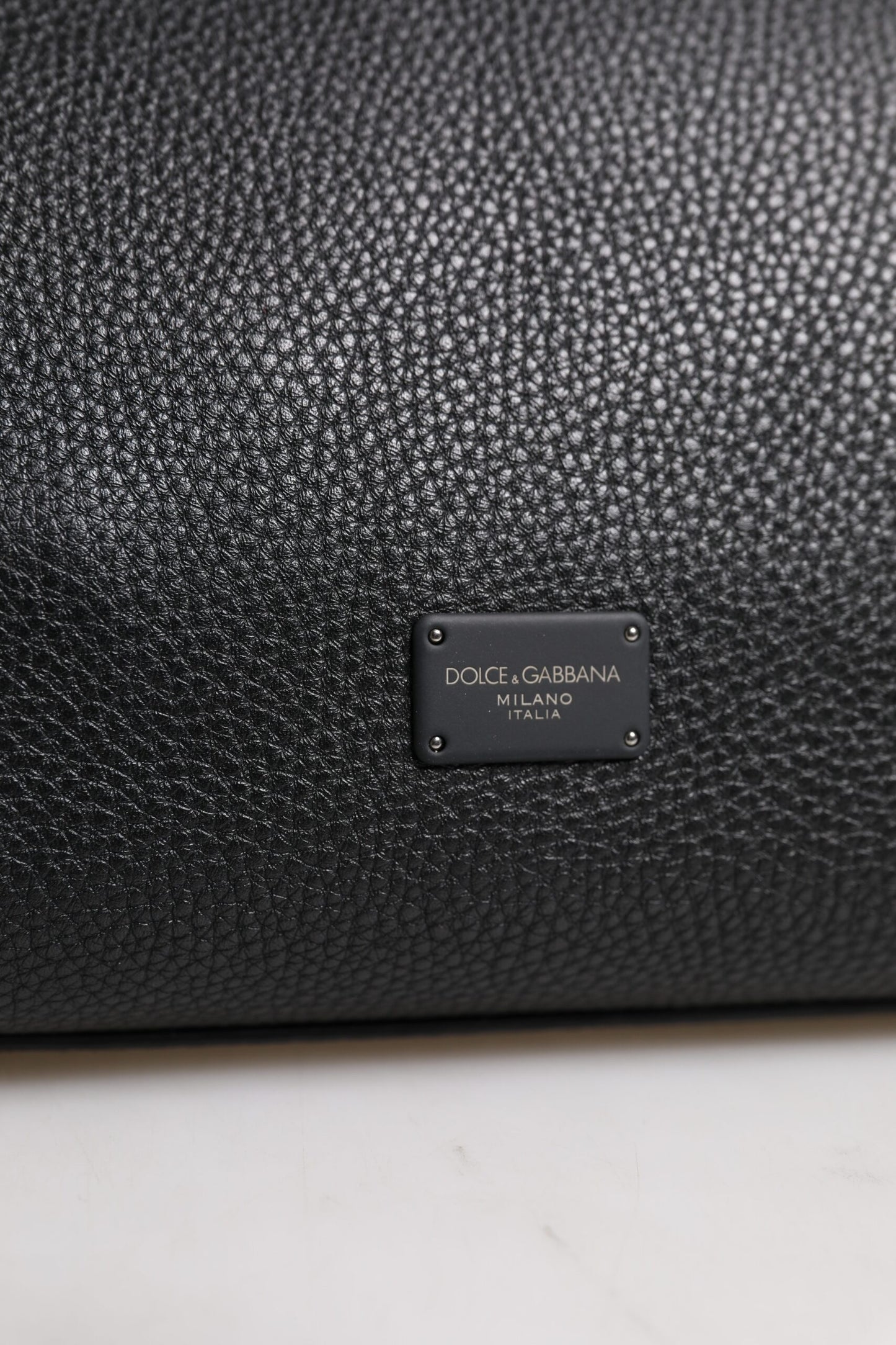 Dolce & Gabbana – Schulter-Umhängetasche aus schwarzem Leder mit Logo-Schild