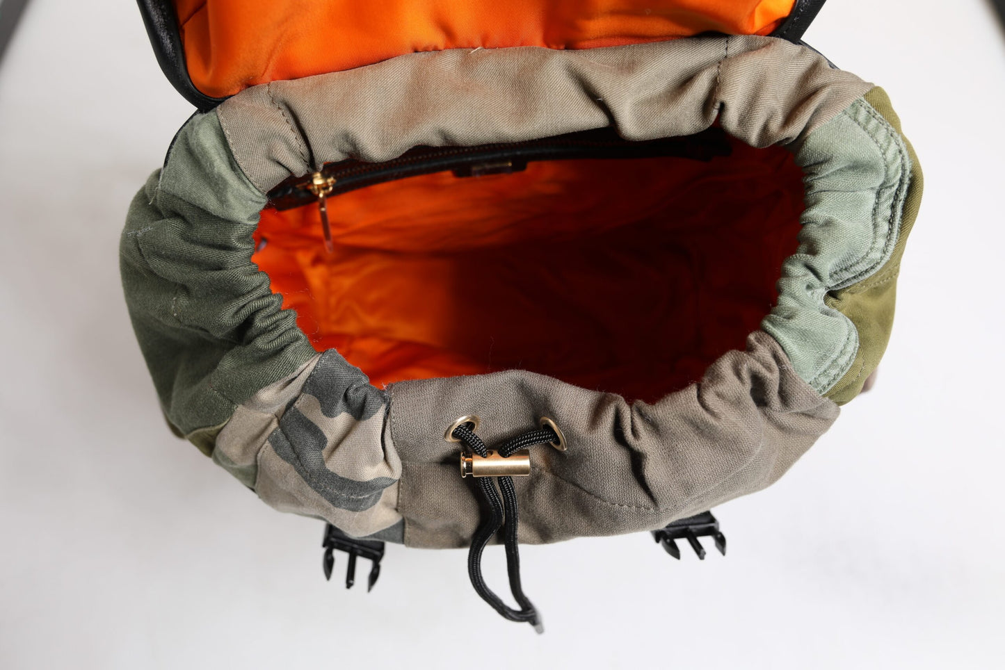 Dolce & Gabbana Grüner Patchwork-Reiserucksack Militärtasche