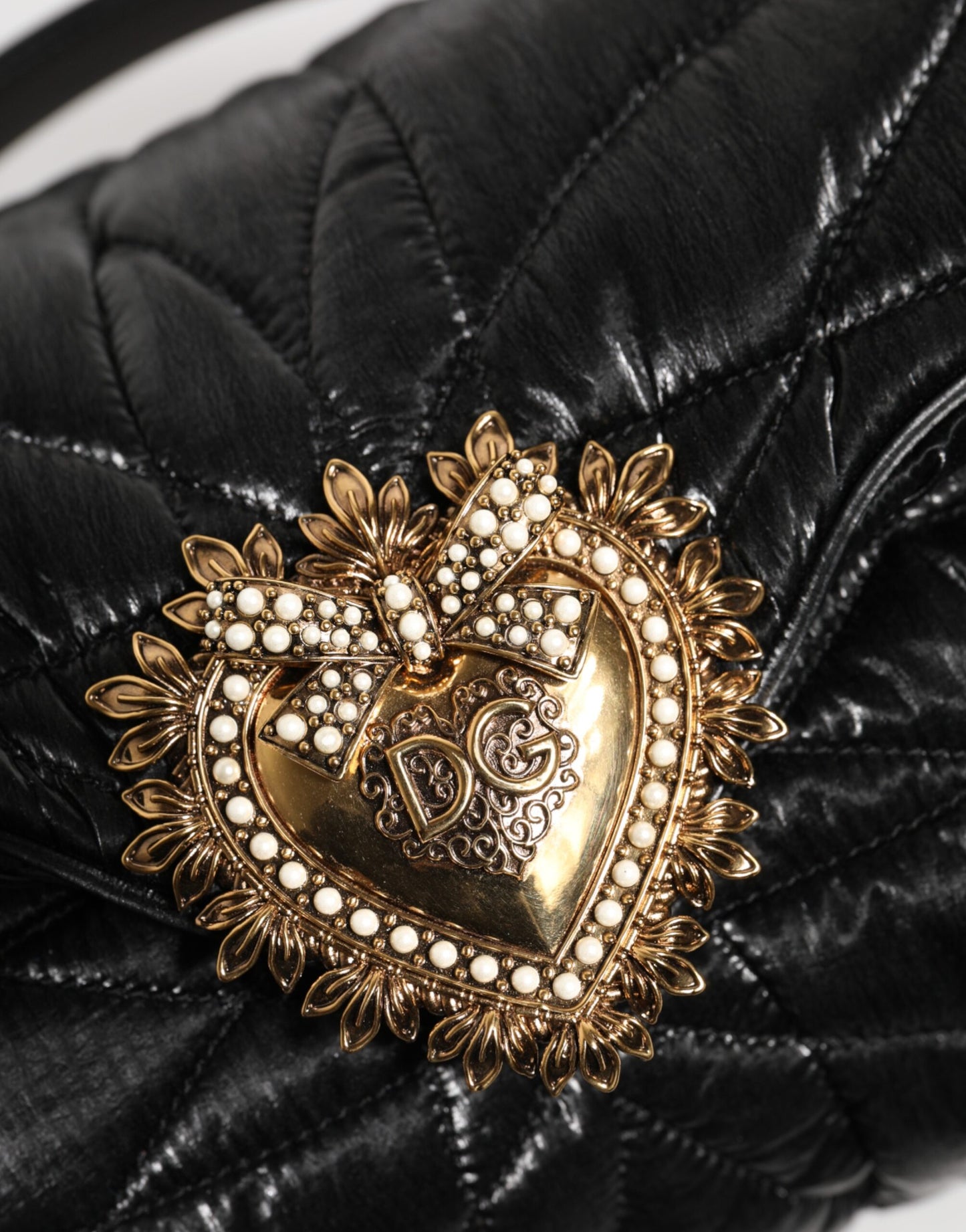 Dolce & Gabbana – Devotion – Umhängetasche aus gestepptem Nylon mit Kettenriemen, Schwarz