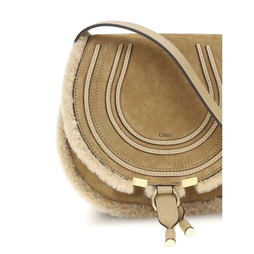 Chloé Small Saddle Marcie Schultertasche aus Wildleder und Lammfell