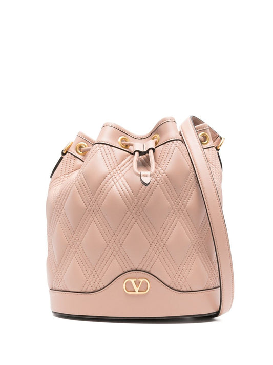 Sac seau en cuir Quiltie 67 de Valentino Garavani