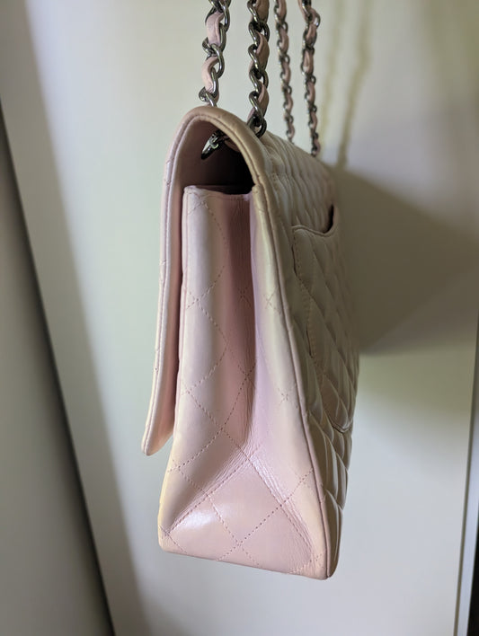 Sac Chanel Maxi en cuir d'agneau rose layette