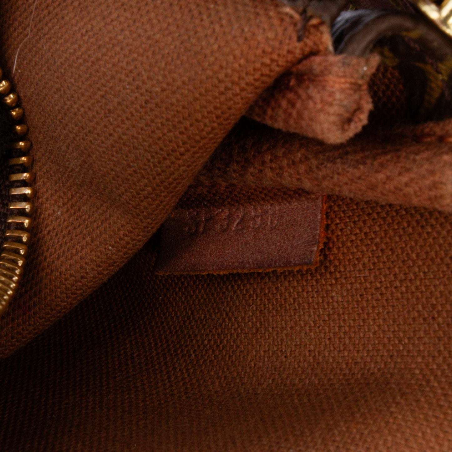 Preloved: Louis Vuitton Mini Pochette Accessoires – Monogram Canvas (2020)